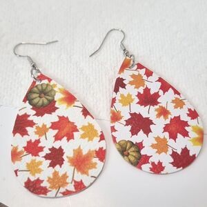 👋 Leaf & Pumpkin Earrings | Mix And Match 3/$20